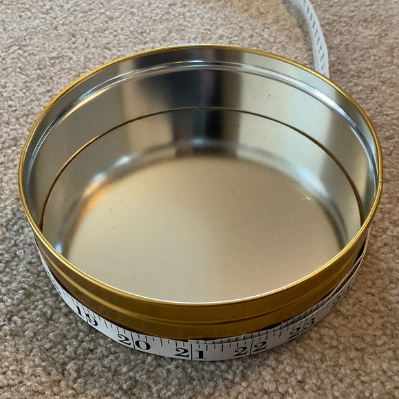 Di camillo, since 1920, empty tin with holiday season plus festive 🍇 fruit - Picture 5 of 6